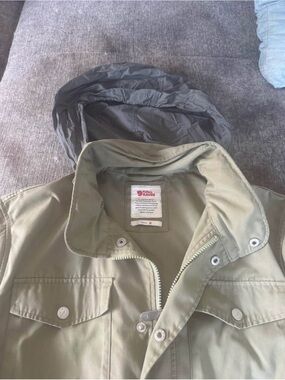 Fjallraven Men's Olive Field Jacket with Packable Hood